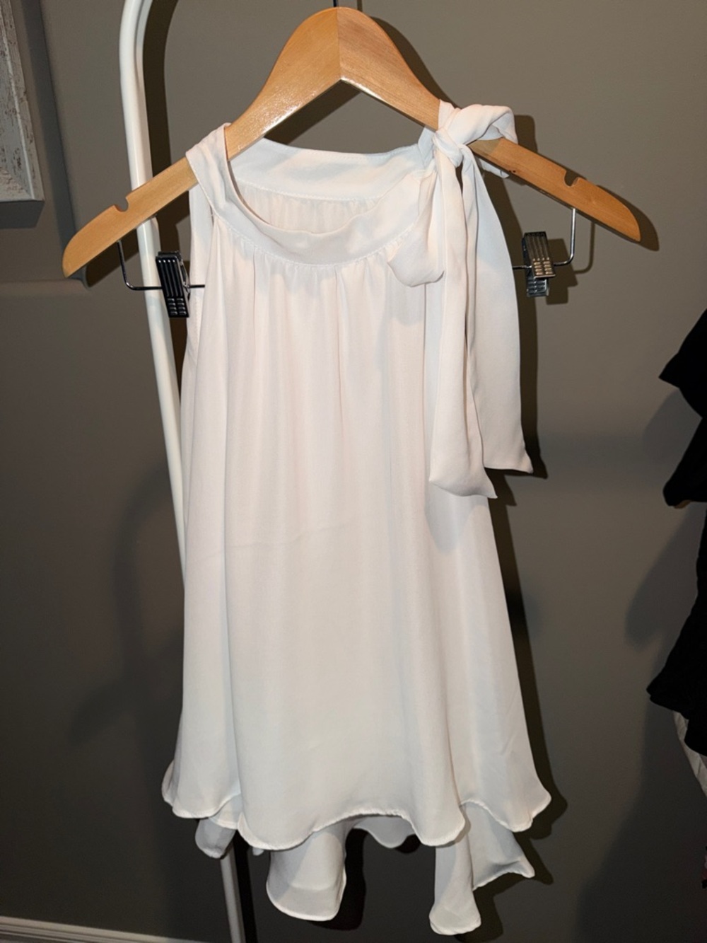 Versona White One-Shoulder Tie Halter Blouse